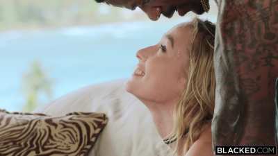 Best position to see a girl fucked with BBC. Jason just drills straight deep into Kelly's pussy.