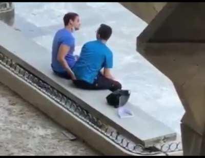 -бро. -а? Проверь простату, no homo, бро. -не вопрос, бро.