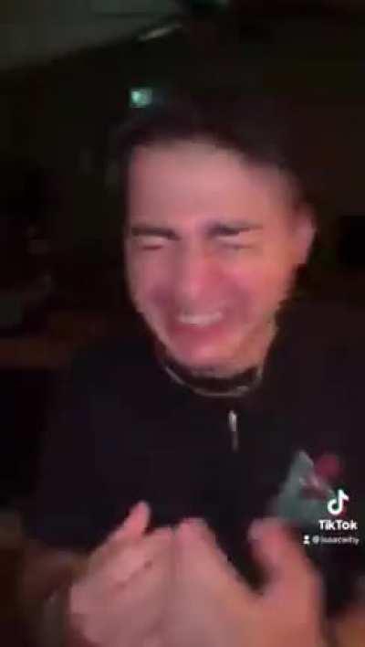 UPvote so jakeytheking can see this ⚠️⚠️