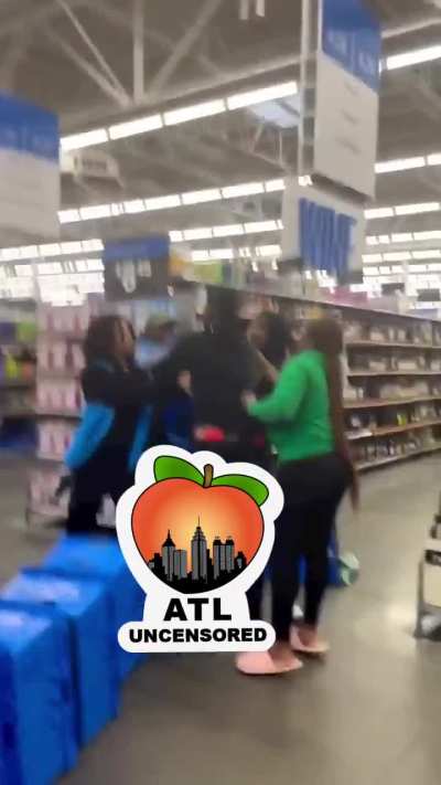Couple attacks Walmart employee