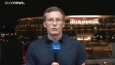 Bom trabalho deste jornalista a falar tugês