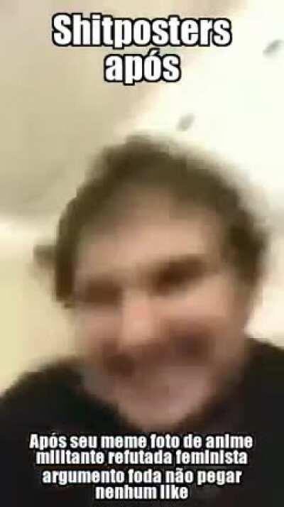 Vídeos de pessoas emputecidas falando com a câmera com a OST de Terraria no fundo é meu novo senso de humor