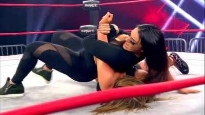 Deonna Purrazzo meets Jordynne Grace