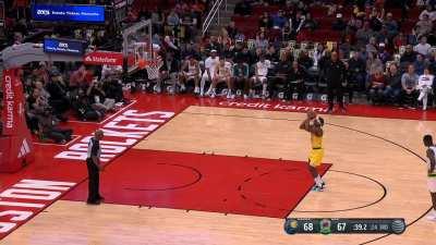 [Highlight] Tari Eason receives a technical while shooting free throws. Buddy Hield shoots the tech FT, then Eason goes back to shoot his second free throw.