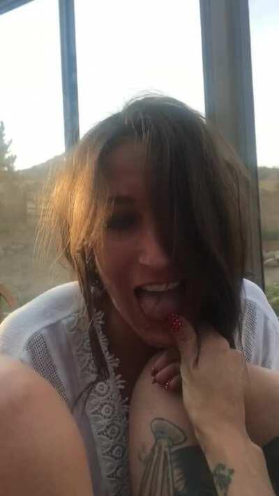 Let’s be friends 🤤