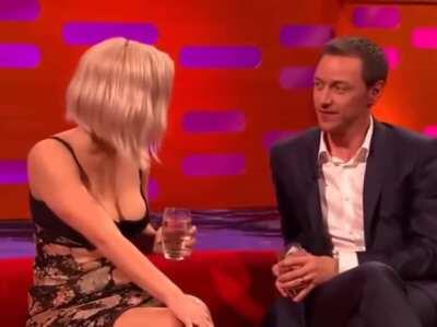 Jennifer Lawrence got some tits on her