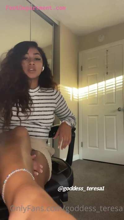 Do you like my soles or toes best?