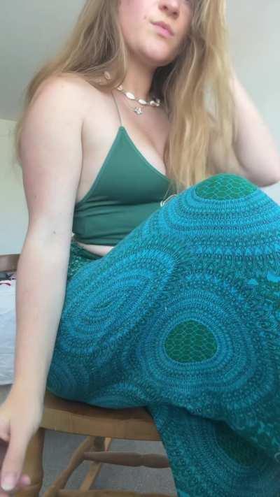 Would you FaceTime me to study & chill?