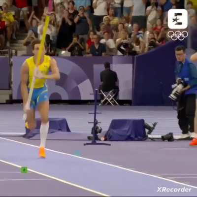 Perfect jump by Armand Duplantis 