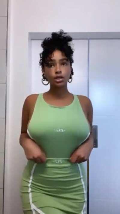 Mannn Her Voice Is Fine To 🥺😗