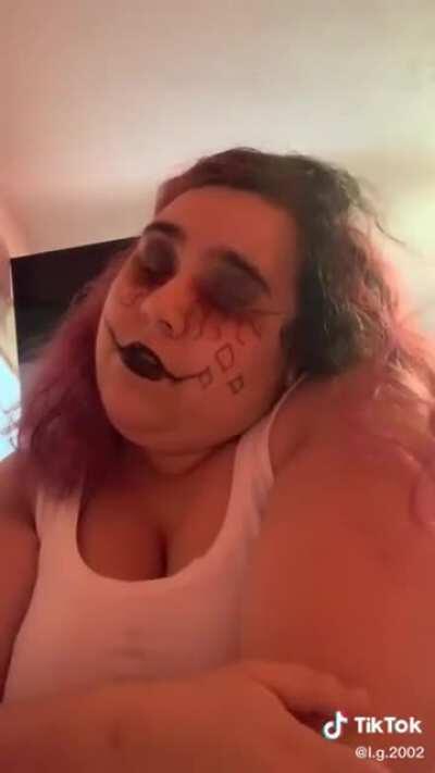 Joker x Harley Quinn fangirl vibes