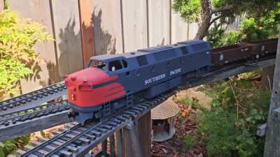 3-D Printed Southern Pacific Krauss Maffei ML 4000 with lights and sound