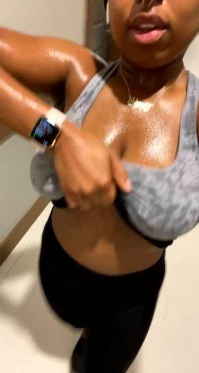 I need someone to face fuck me today