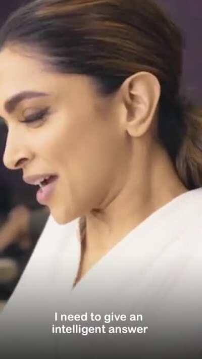 Deepika Padukone's perfect face 🥵💦