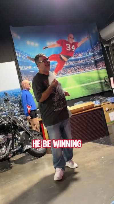 Actor/Comedian Erik Griffin has a SECRET talent that will definitely make you smile 😁