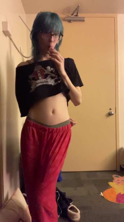 something to suck on 🍭 👅