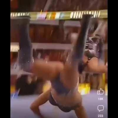 Charlotte getting laid out by mommy 🤌🤌😤😤