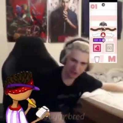 xQc ordering his food