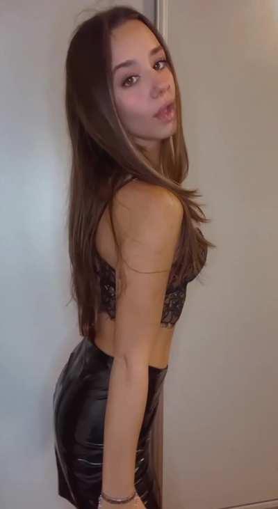 Leave a Y if you like busty petite girls under 5' like me.