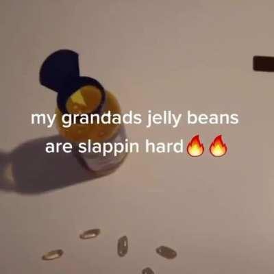 i wonder why it doesnt have color