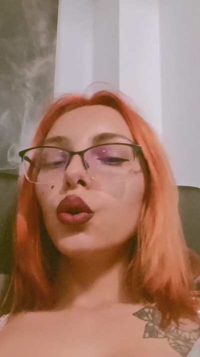 what's your opinion on the lipstick I smoke with?