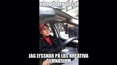 Låt honom lyssna>:(