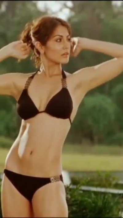 This is an OG video on which I have cummed countless number of times. Anushka Sharma bhabhi really looking like a sex goddess in this video 💦😍❤️