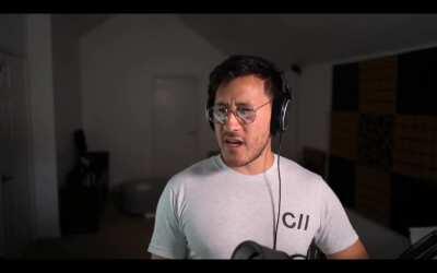 Man got them 4 ovens he is rich