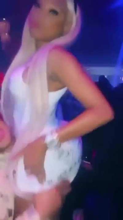 Ass Shake/Twerk 🍑 N🥜N