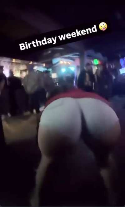 @thereaaldiamond twerking 🍑🤤