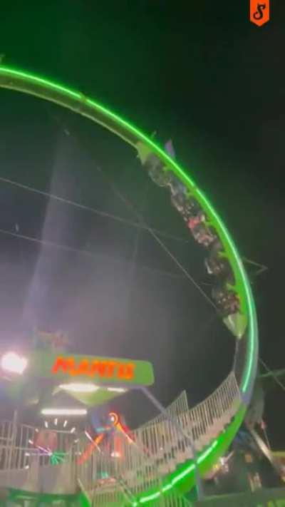 WCGW eating before roller coaster ride.