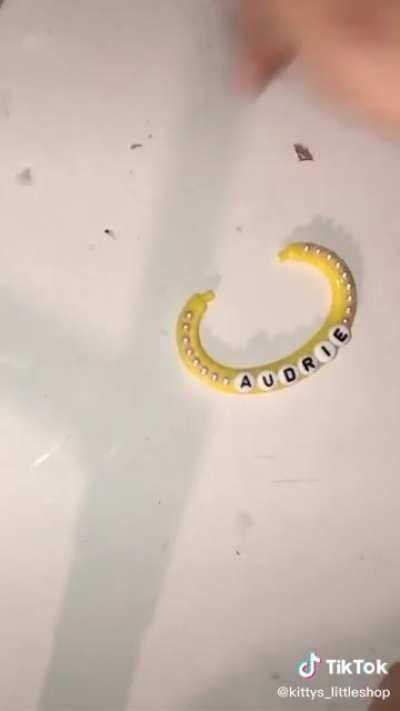 If I had to pick the most well adjusted adult between the two of them, based solely off this tiktok: my money would be on the ink eater. 🤔