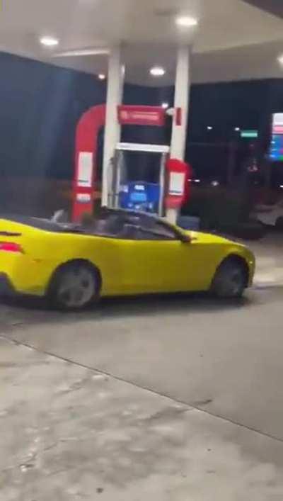 -Ебанет! -Не должно!