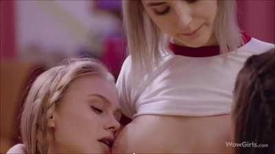 Tits for dinner 🤤