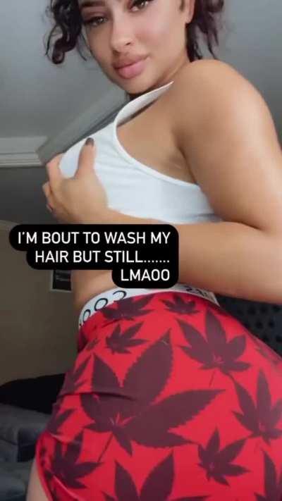 Tori should make a ass clapping vid