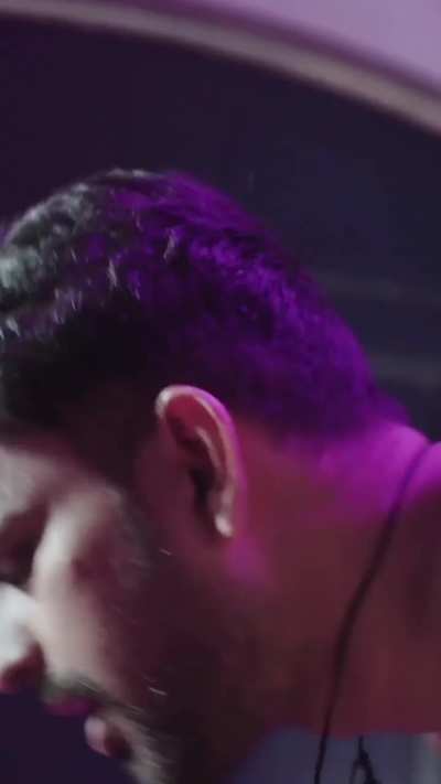 Short video, women enjoying the pleasure from man 