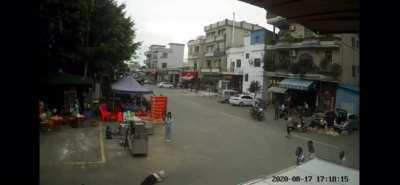 Girl can’t control her dog so grandma’s face pays the price