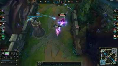 Warwick's mental goes BOOM after seeing blocked 6 times