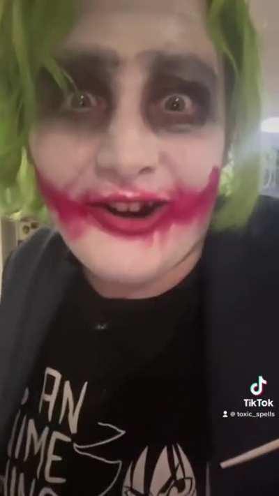 That knife looks pretty sharp to me