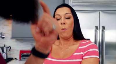 rachel can't keep it in any longer !!