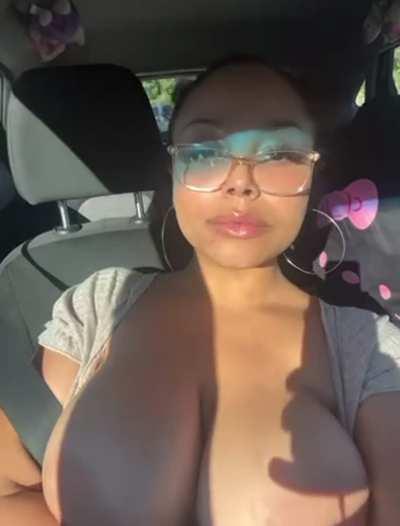 Happy titty Tuesday 😍