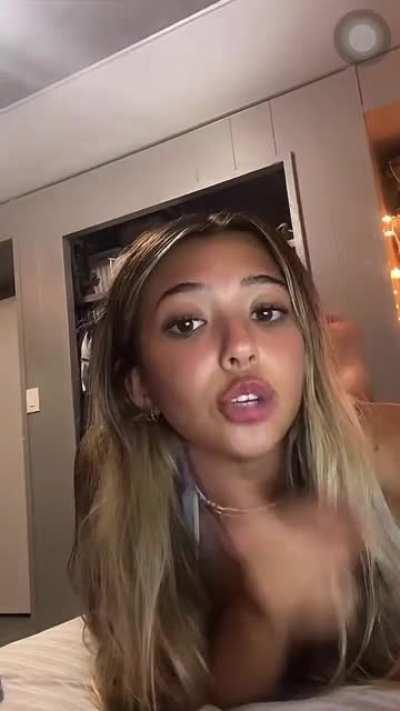 @emillyypricee live from July 2022