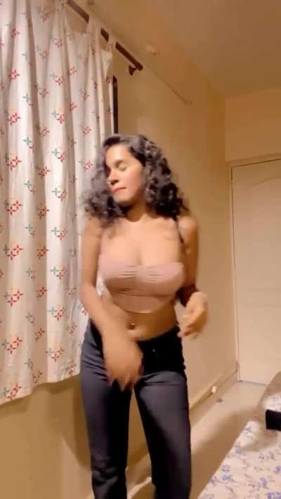 Petite party chick..after hours with me?