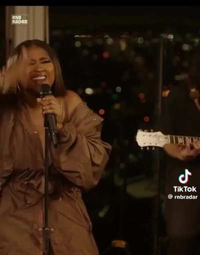 Girl like me Jazmine Sullivan 