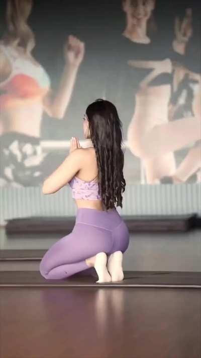 Look at this juicy meaty butt