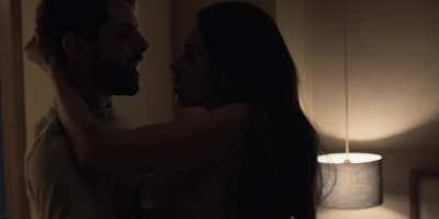 Esmeralda Pimentel in El Candidato (TV Series 2020– ) [S01E01]