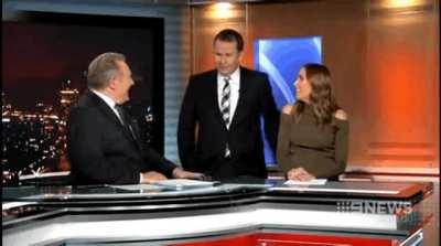 Attempt to farewell newsreader with a kiss doesn’t go to plan