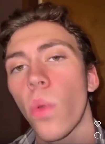 This shit ass meme but with vine boom instead of the generic bomb