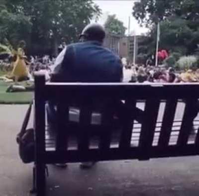 Guy Gets Entire Park to Sing Livin' On A Prayer' By Jon Bon Jovi