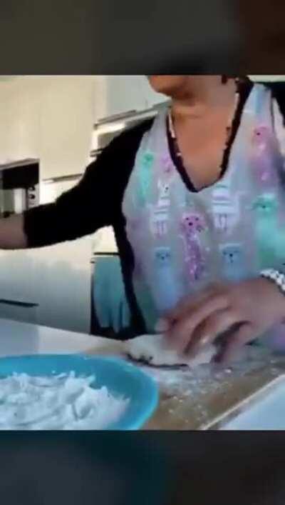 something went wrong please try again later...